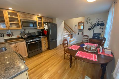 2 BR Apartment For Rent in Oak Bluffs  #623