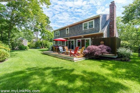 Single Family Home For Sale in Edgartown #41929